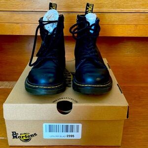 Children’s Dr Martens size US1
